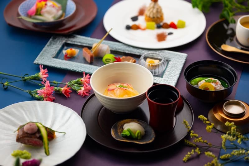 旬の食材を取り入れ、季節感や彩りを大切にした「日本料理」