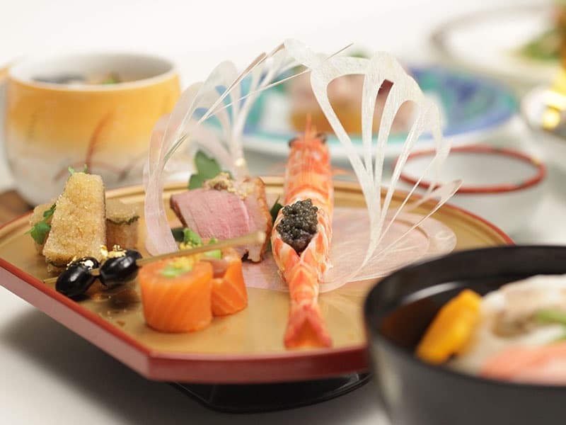 季節ごとの食材で彩る会席料理は、和・和洋、またお箸で召し上がることができる洋会席料理も人気です。