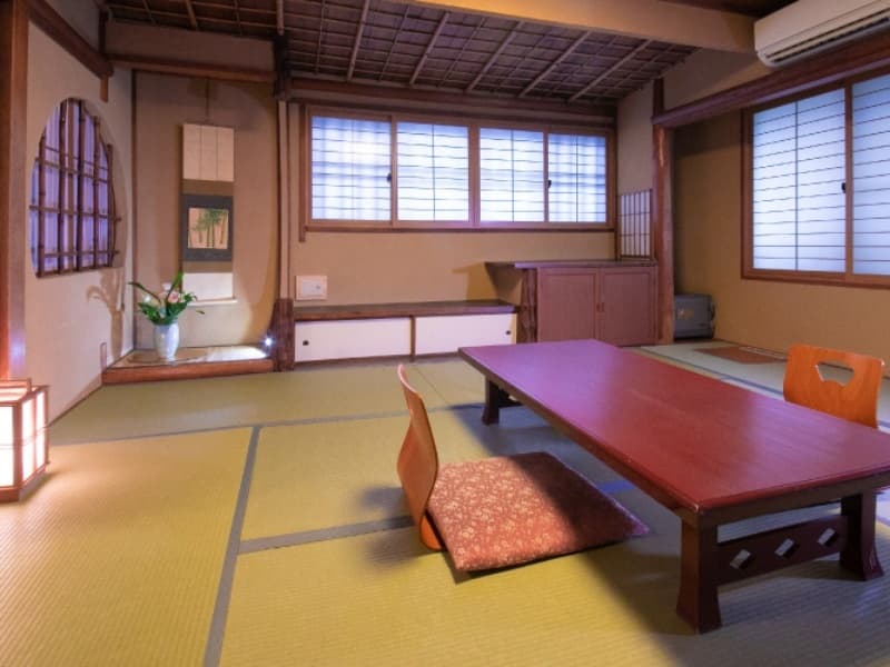 【お部屋（例）】
和の佇まいを感じるゆったりした空間