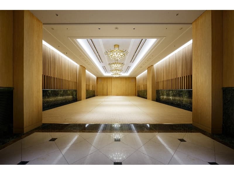 ■楠の間
50名様前後の会合にご利用いただける中宴会場です。