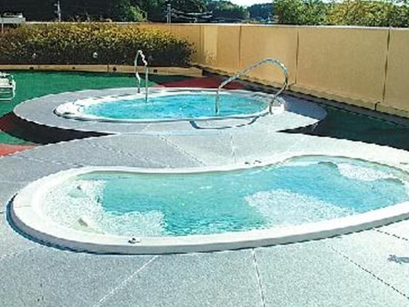水着を着て入る温水のジャグジー(無料)がございます。
気分転換にいかがでしょうか？