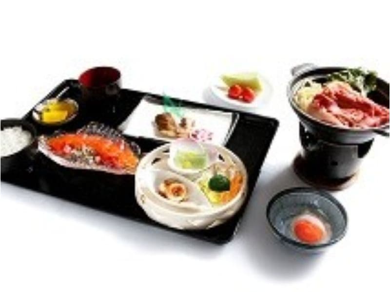 【食事】夕食　※画像はイメージです
　　1名様料金：2,750円
　　営業時間　：18:00-20:00