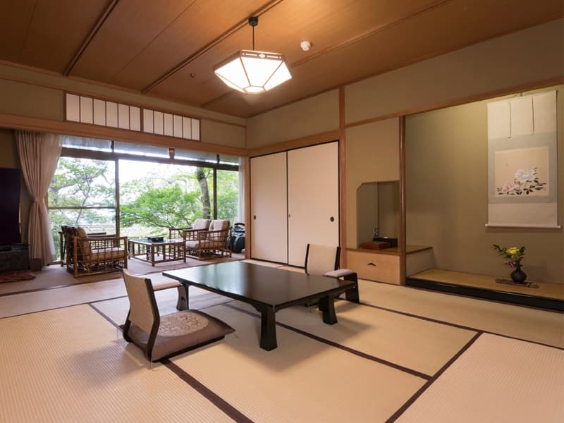 客室一例
ご人数に合わせたお部屋をご用意させていただきます。
和室以外に洋室・和洋室もございます。（料金が変更になる場合がございます）
