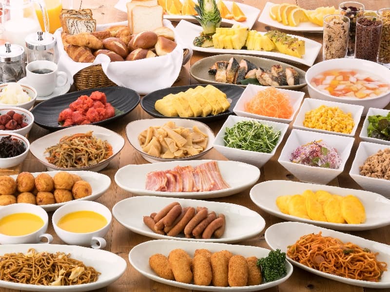 ＜朝食バイキング＞品数　約３０種類以上の和洋バイキング