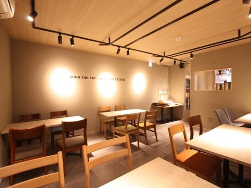 【会場】
着席最大50名様、立食60名様まで、貸切可能です。