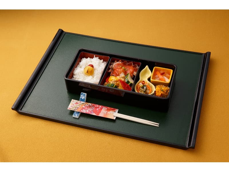 三ツ割弁当（中華）