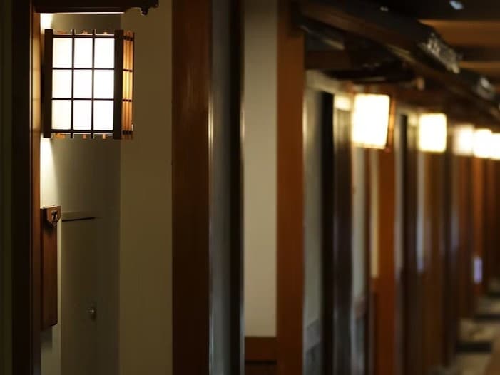 純和風様式の館内