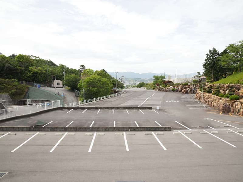 無料駐車場３００台