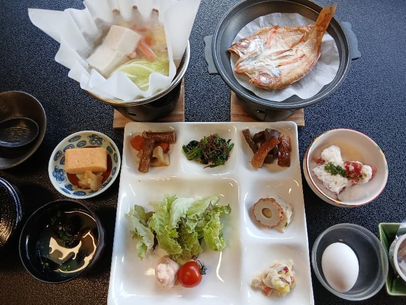 地域の恵を活かした朝食を提供いたします。