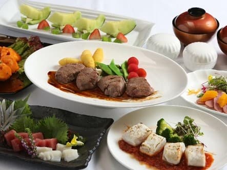 彩り豊かなコース料理で、特別なひとときを。