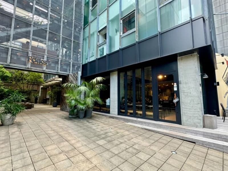  3駅利用可能（10分圏内） 立食80名着席50名