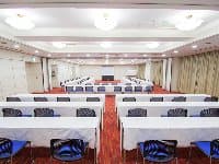 当会場の中で最も広い235㎡の会場になります。最大シアター型で240名収容可能です。
お客様の用途に合わせてレイアウトさせていただきます。
「会議・研修・セミナー・展示会・パーティー等」、様々なニーズに合わせてご利用いただけます。
