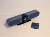 Logicool社製MeetUp。マイク・スピーカー搭載の4K対応カメラで接続も簡単です。オンライン会議に人気のアイテムです。
