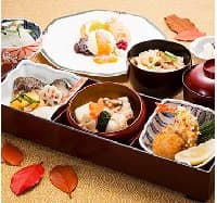 日本料理 弁当 イメージ