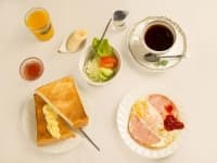 朝食内容は和食、洋食からお選びいただけます。
※朝食のお時間は7:00～9:00までとなっております。