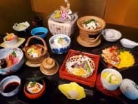 【お料理：秋限定（9月～11月）】
松茸会席