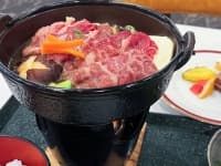 「ディナー」
地産地消の食材を使用した、バラエティ豊富なメニューをご用意しております。
コース料理からアラカルト、郷土料理をお召上がりいただける他にも、山形県産のお酒・ワイン・地ビールもお楽しみいただけます。