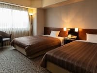 【客室】ツインルームA
落ち着きのあるシックなお部屋
機能性と安らぎを満喫していただけます
