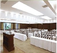 大宴会場　三笠（19ｍ×17ｍ）
１４４名様まで対応可　
