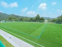 人工芝グラウンド
ラクロスコート（100ｍ×55m）、さらに少年用サッカーコート（68ｍ×50m）も兼ね備えた全国を見ても数少ないグラウンドです。ラクロス日本代表もこちらまで足を運び、首都圏からほど近く、自然もある最適なグラウンドです。