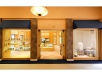 静岡・伊豆の特産品や名産品を取り揃えたショッピングコーナー。