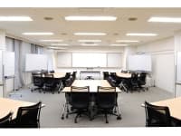 中研修室B(80㎡)＜島型30名＞