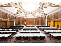 国際会議場（スクール形式）
