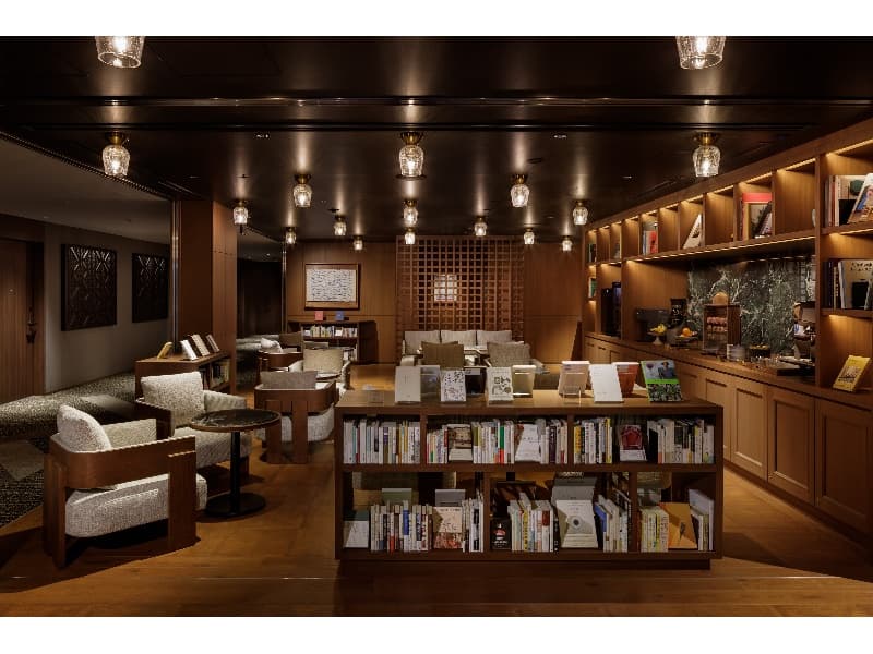 LIBRARY LOUNGE