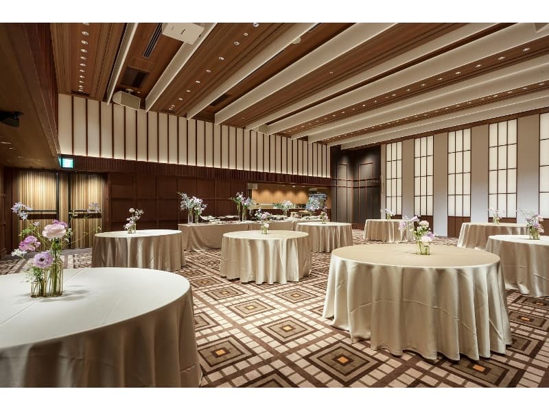 B2F The Banquet / 立食ブッフェ形式