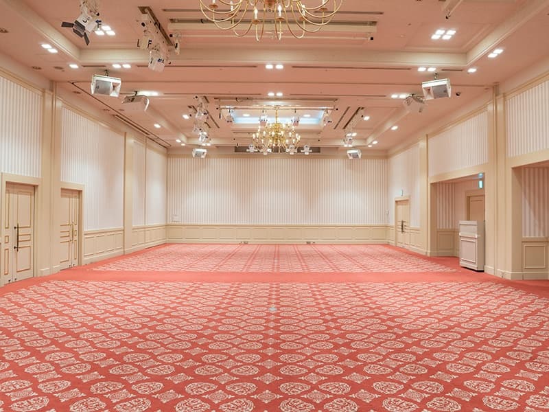 ■リンカーンボールルーム
・面積（㎡）259.9
・天井高（m）5.0
＜会議・セミナー利用＞
・最大ご利用人数（人）
 スクール120
 シアター250
＜宴会・パーティ利用＞
・最大ご利用人数（人）
 会食126
 立食150