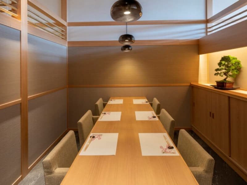 静謐な和モダン空間が誘う、非日常の特別なひととき