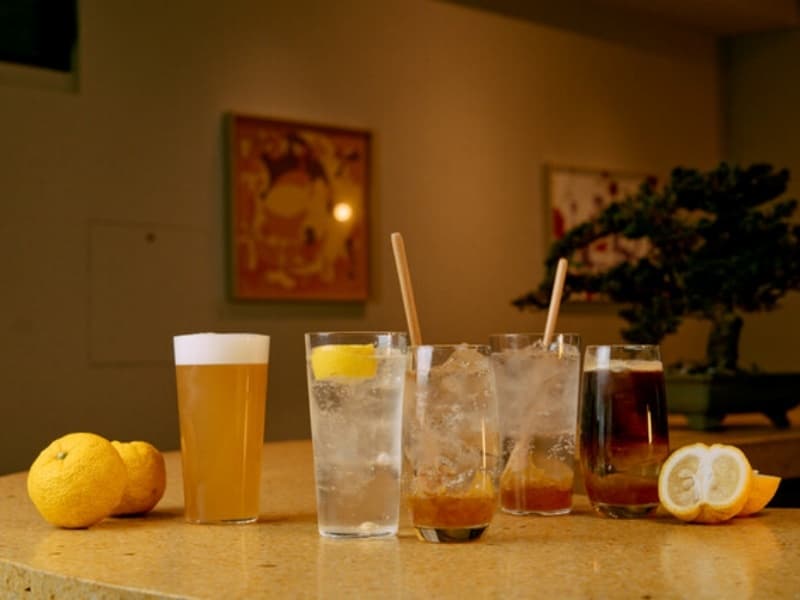 飲み物には、ゆずやレモン、梅干しも使用