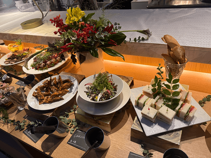 ブッフェ料理イメージ