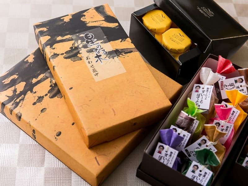 ■手土産■

星のなる木のオリジナル商品などゲスト様へのお土産を多数取り揃えております。ご注文のお品は当日お帰りの際にお渡しさせて頂きます。（要予約）