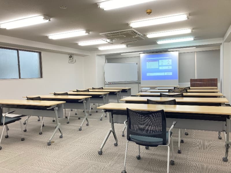 【401・403号室】クロスの張替えと床の補修を行い綺麗になりました！