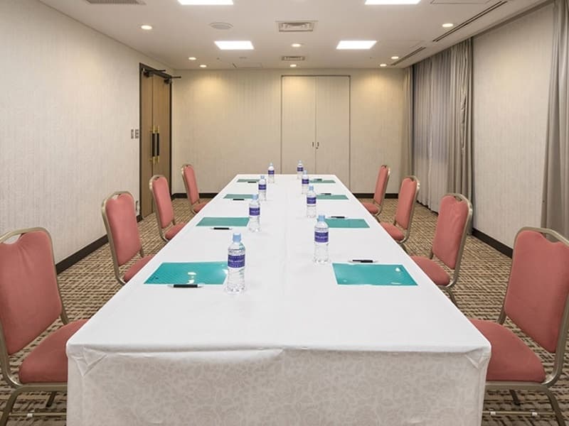 カトレアルーム「43㎡」

※館内に会場は大小含め約20室ございます。