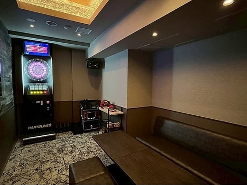 【個室 4名様×1】
バー利用としてもお楽しみいただけます！１００種類以上のドリンクからお好みをお選びください♪