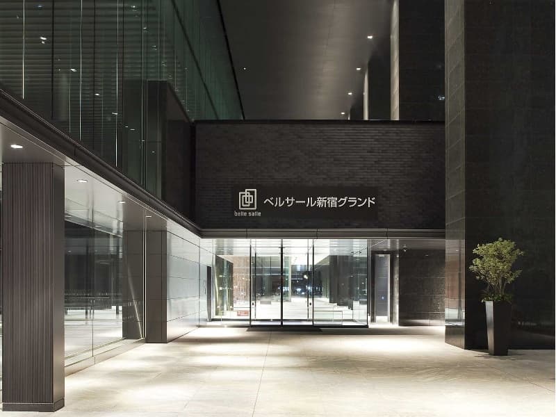 1F ホールエントランス
