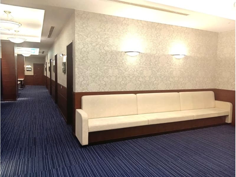 うめだMホール　ロビー
