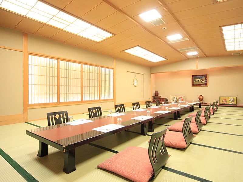 【扇の間】20名様ご利用可能です。
ご宴会、法要、同窓会などにご利用下さい。 
