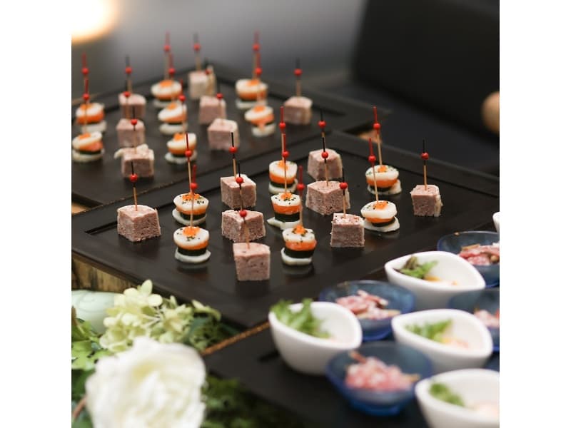 ブッフェスタイルもおまかせください。
料理で会場を演出します。