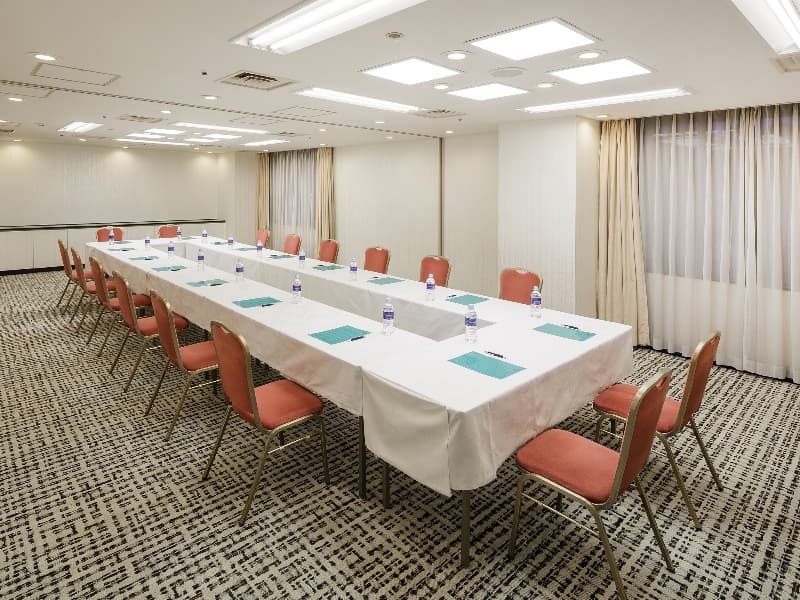 ローズルーム「55㎡」

※館内に会場は大小含め約20室ございます。