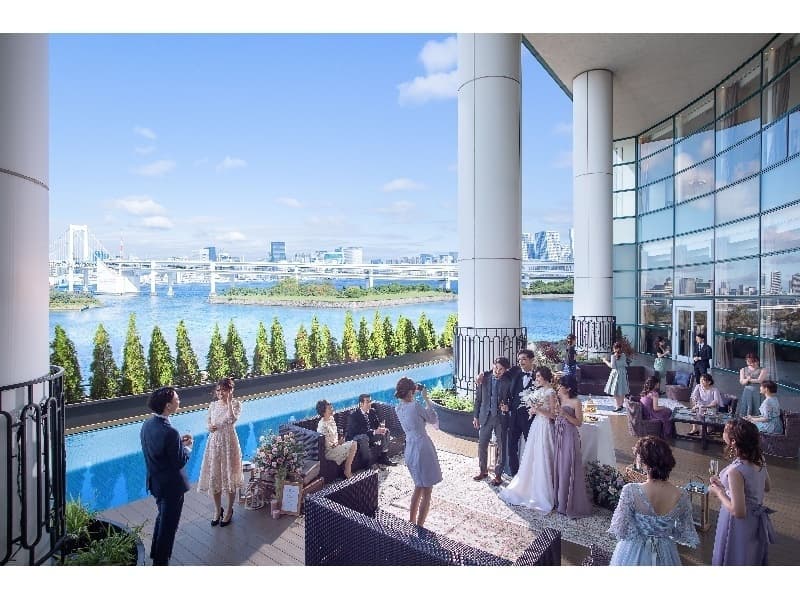 Lunch  Garden Party

お昼では開放的なﾃﾗｽを利用して…
