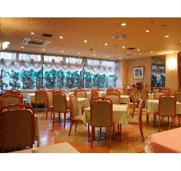 少人数からの貸切パーティー、大人数の宴会もご予約承ります。