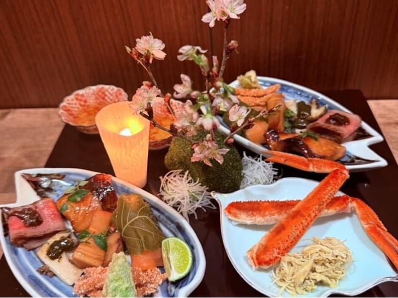 B・Cコース　日本料理の盛り込み 
写真はイメージです