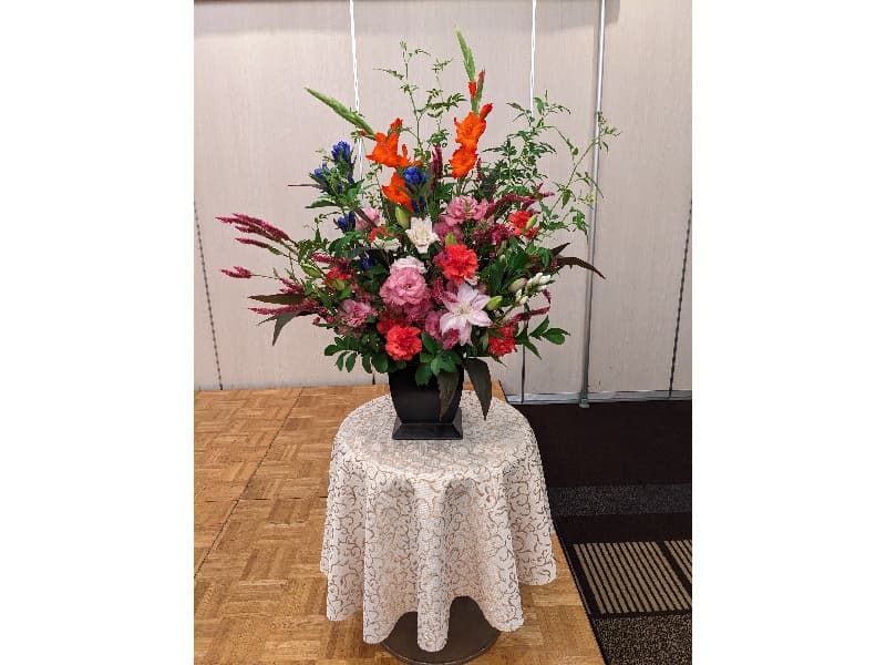壺花/装花　一例
ご予算に応じて手配を承ります。