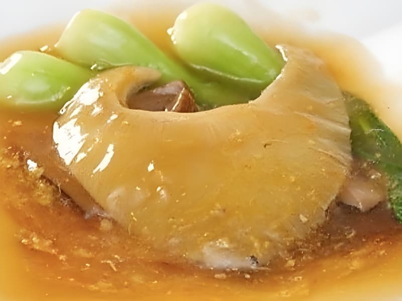 【お料理】
上海蟹やフカヒレなど高級食材もお手軽にお楽しみいただけます
