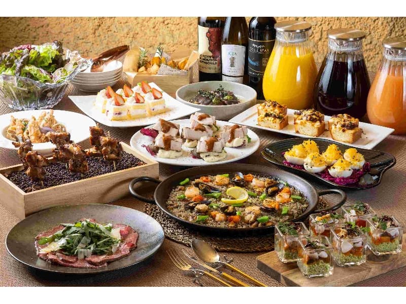 【料理一例】
専属シェフの手作りテーブルシェアスタイル