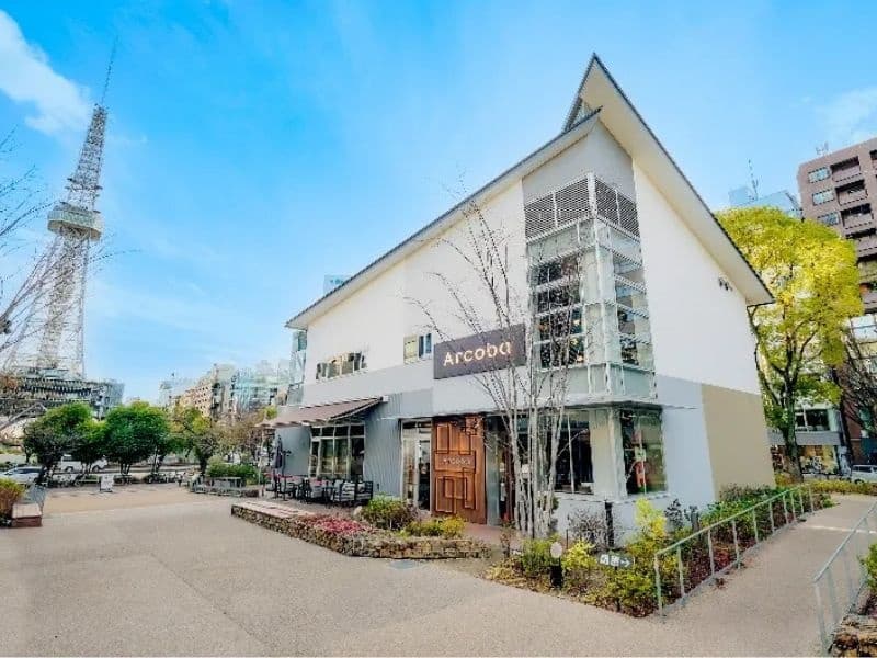 久屋大通パーク内一軒家レストラン
目の前がテレビ塔となります