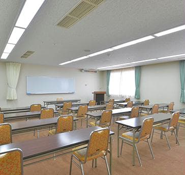 2階【愛宕】スクール式：35名